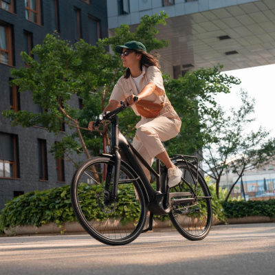 DECATHLON’s 1st European Urban Mobility barometer reveals pathways to empower Gen Z to cycle more confidently